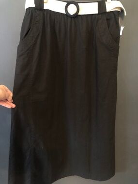 Black cotton belted skirt with pockets NWT
